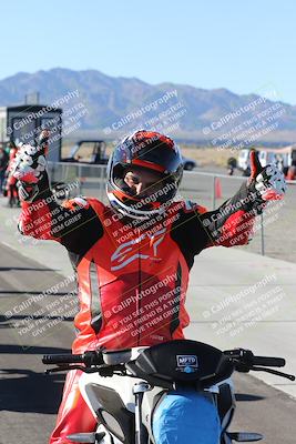 media/Dec-01-2025-Moto Forza (Mon) [[2daa91e15f]]/4-Around the Pits/